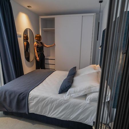 Riam Suites Apartamentos Лос-Паласьос-і-Вільяфранка Екстер'єр фото