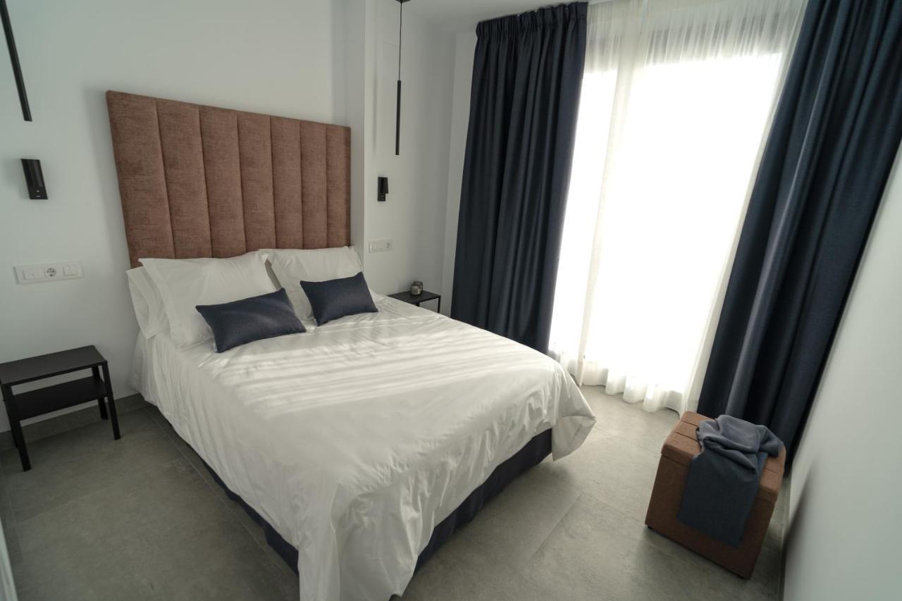 Riam Suites Apartamentos Лос-Паласьос-і-Вільяфранка Екстер'єр фото