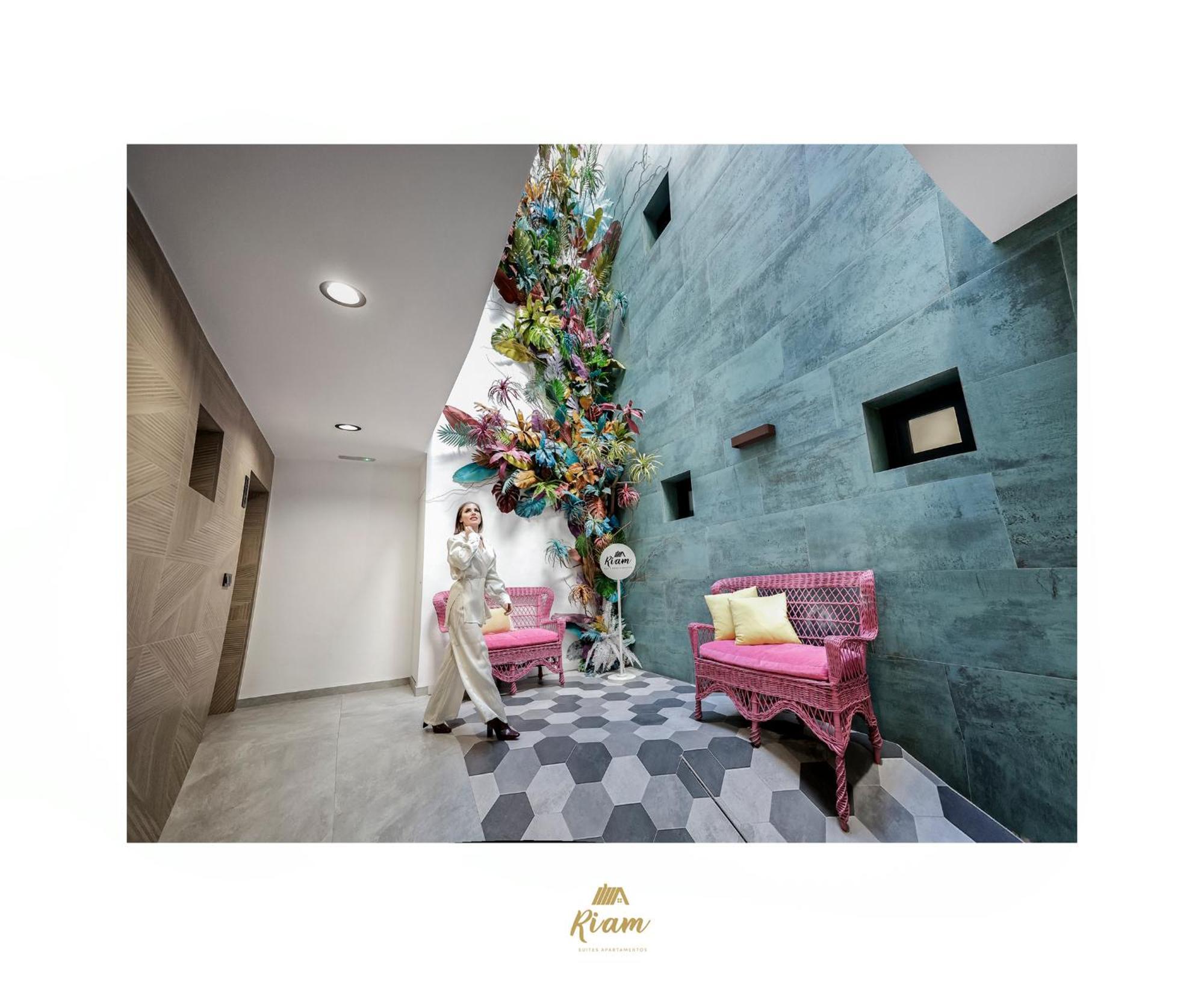 Riam Suites Apartamentos Лос-Паласьос-і-Вільяфранка Екстер'єр фото
